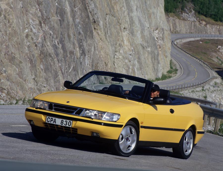  Saab 900 SE Turbo Convertible 1993 года  (фото 13 из 46)